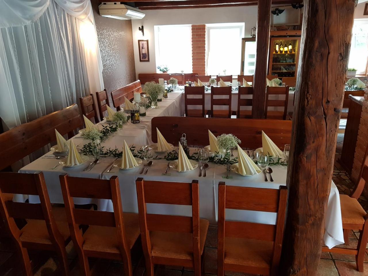 Sabbia Ristorante - Restauracia A Ubytovanie Пр'євідза Екстер'єр фото